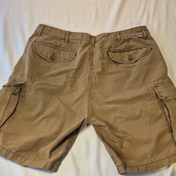 Levi's W36 Carrier Cargo Shorts Classic Utilitarian Design. Tan - Picture 5 of 15